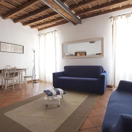 Vacanze Romane Centro Storico Trastevere *